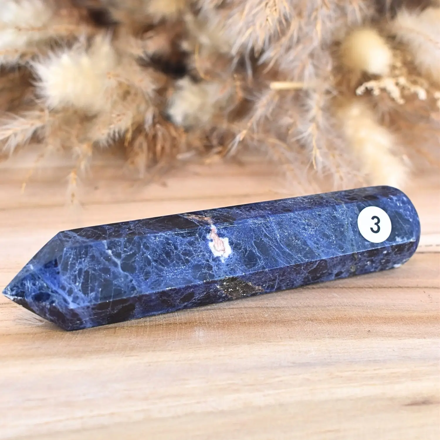 pointe sodalite. pierre naturelle aux bienfaits énergétique de sagesse vérité calme pierre anti stress