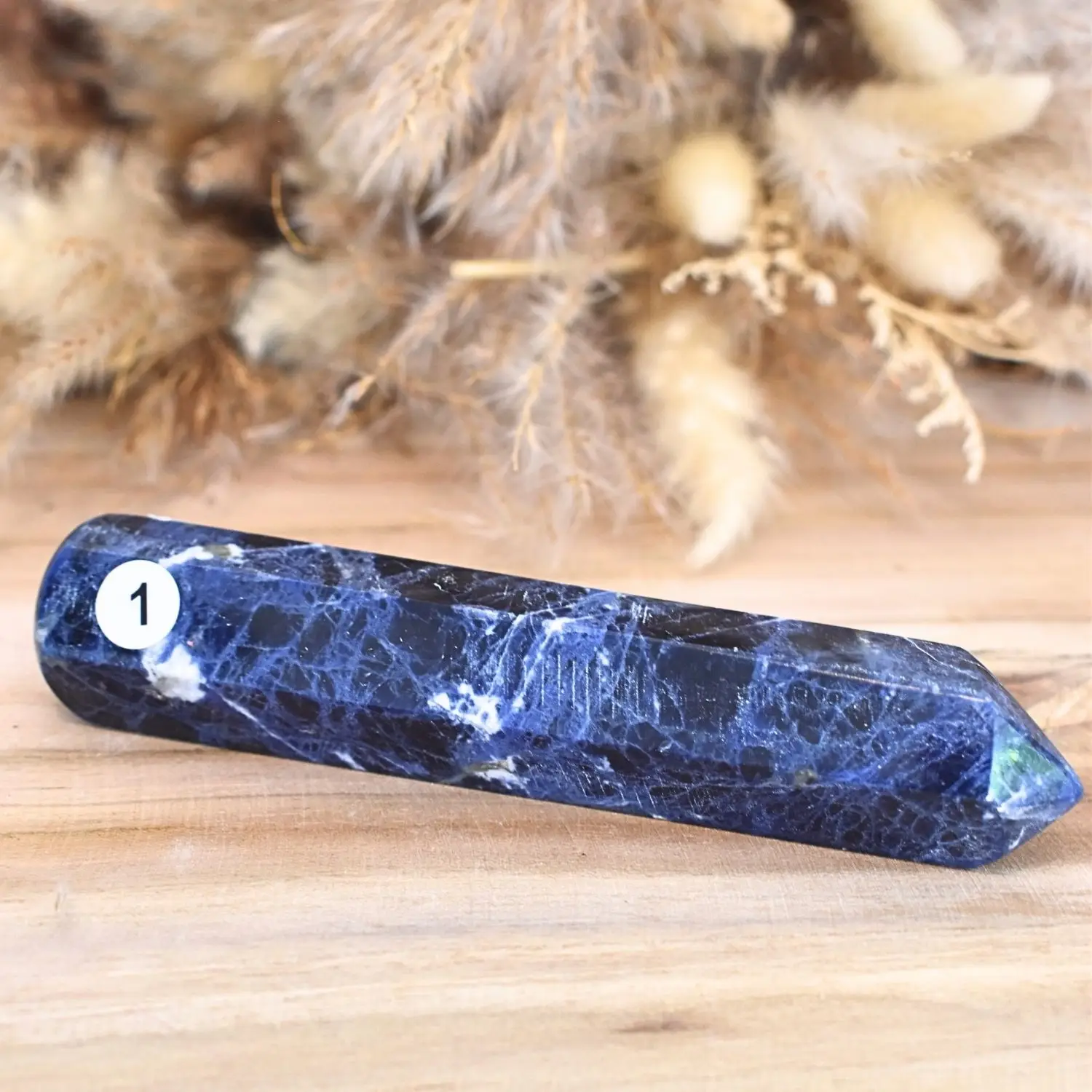 pointe sodalite. pierre naturelle aux bienfaits énergétique de sagesse vérité calme pierre anti stress