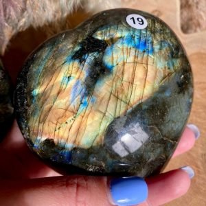 coeur en labradorite dans votre boutique de lithothérapie en ligne mineralissime