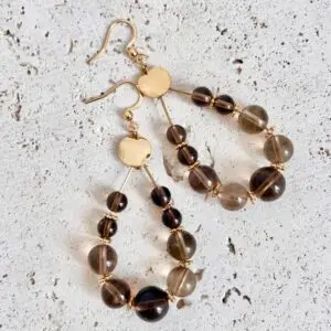 boucles d'oreilles quartz fumé boucles d'oreilles pierre naturelle aux bienfaits énegétique d'alignement de sérénité et de paix intérieure vendue pr minéralissime