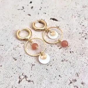 boucles d'oreilles pierre de soleil pierre naturelle aux bienfaits énergétiques vendues par minéralissime