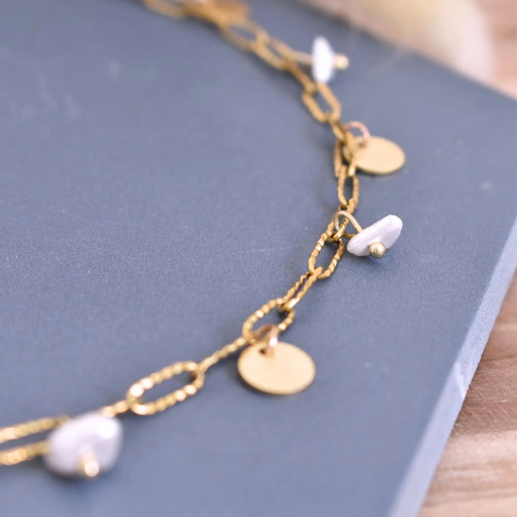 collier nacre pierre naturelle aux bienfaits énergétiques vendues par minéralissime