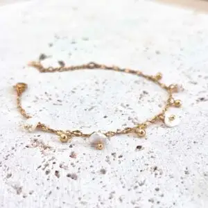 bracelet nacre. bracelet pierres naturelles fait main en france. Bracelet énergétique vendu par minéralissime