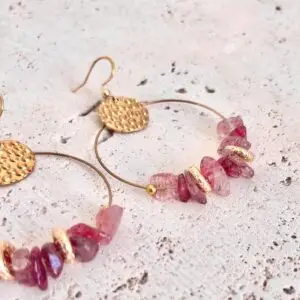 boucles d'oreilles quartz fraise. pierre naturelle d'amour et réconfort