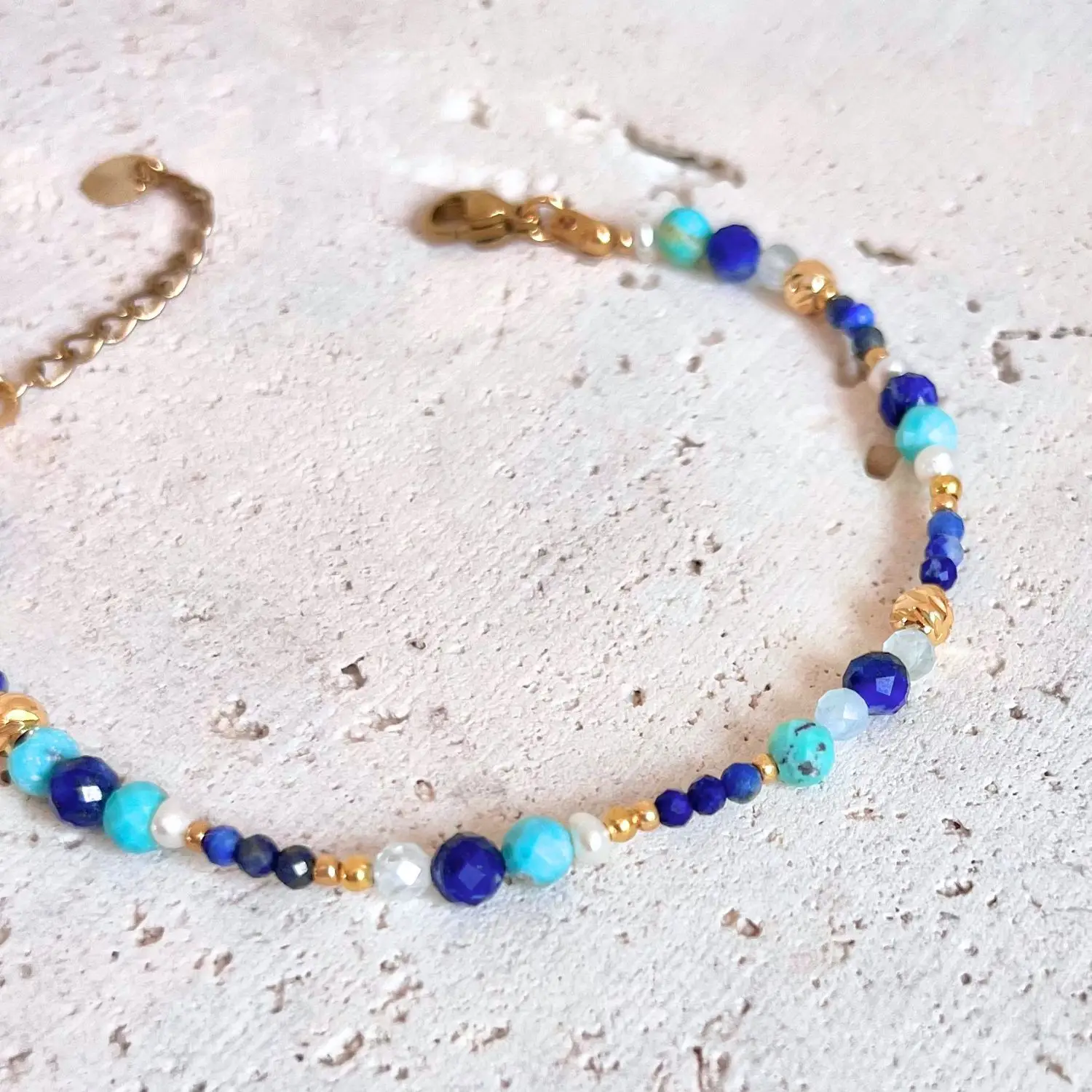bracelet pierre naturelles turquoise lapis lazuli et nacre et acier inoxydable