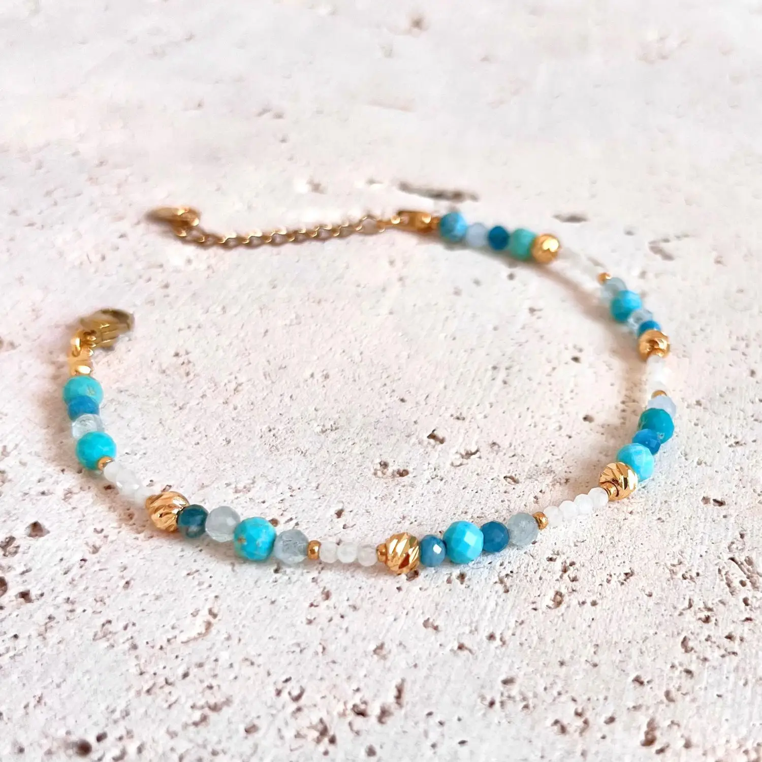 bracelet pierre naturelles turquoise pierre de lune aigue marine apatite bleue et acier inoxydable