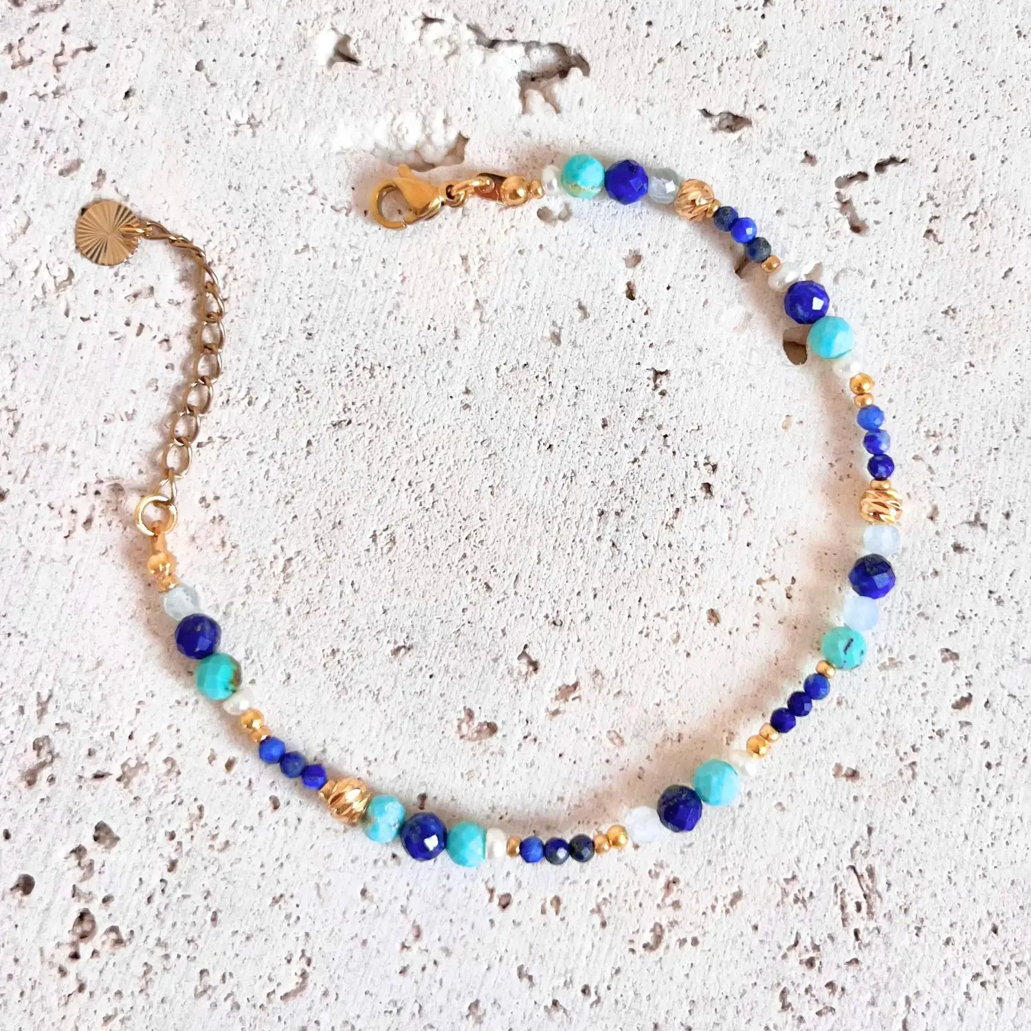 bracelet pierre naturelles turquoise lapis lazuli et nacre et acier inoxydable