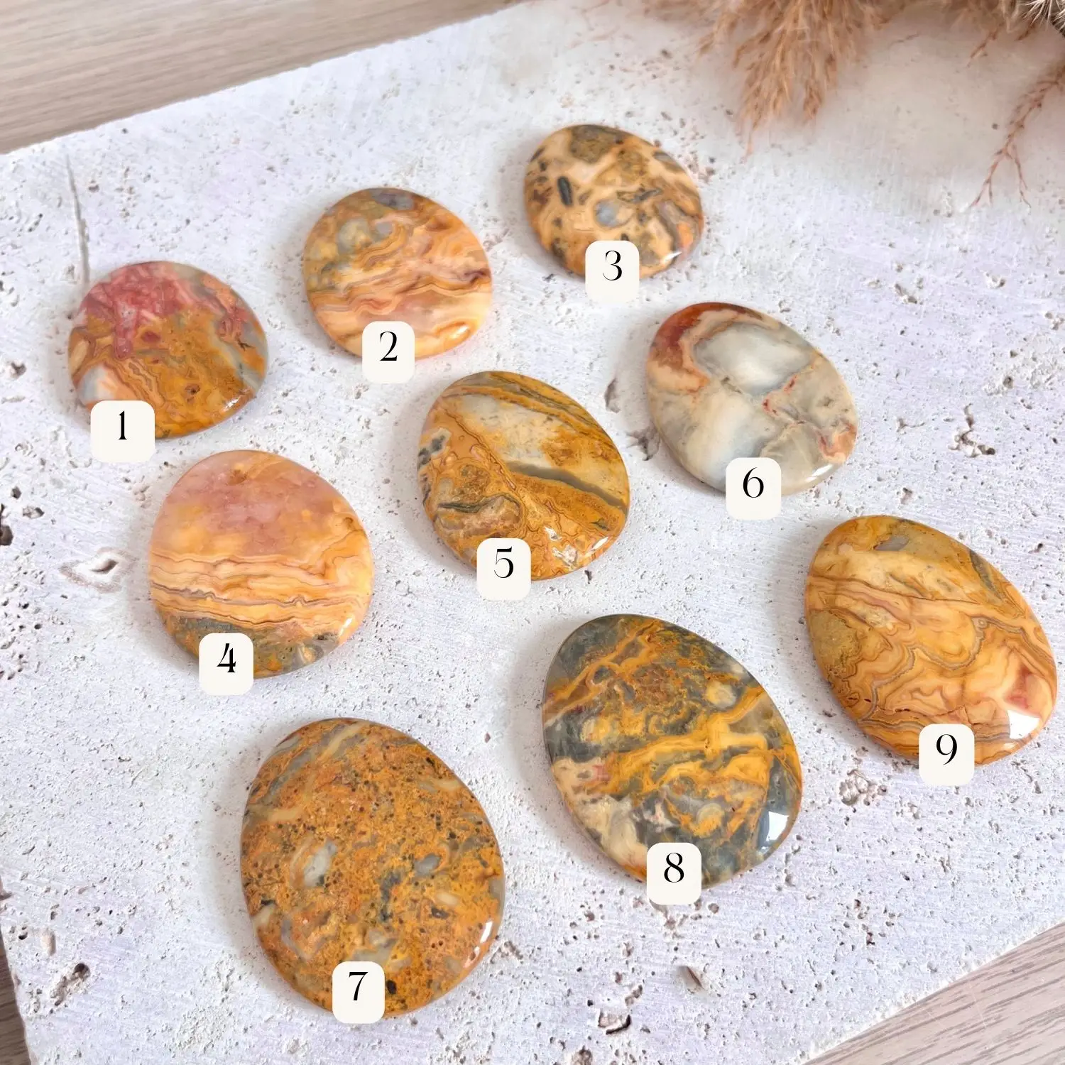 pierre naturelle agate crazy lace aux bienfaits de joie d'abondance et de dynamisme. mineraux de lithothérapie