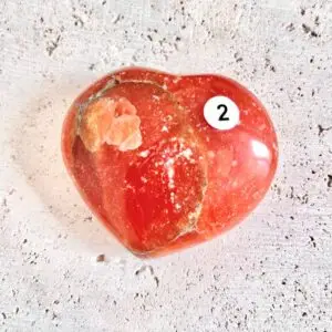 coeur en calcite orange. Pierre naturelle de haute qualité. pierre naturelle aux bienfaits énergétiques de motivation dynamisme créativité joie