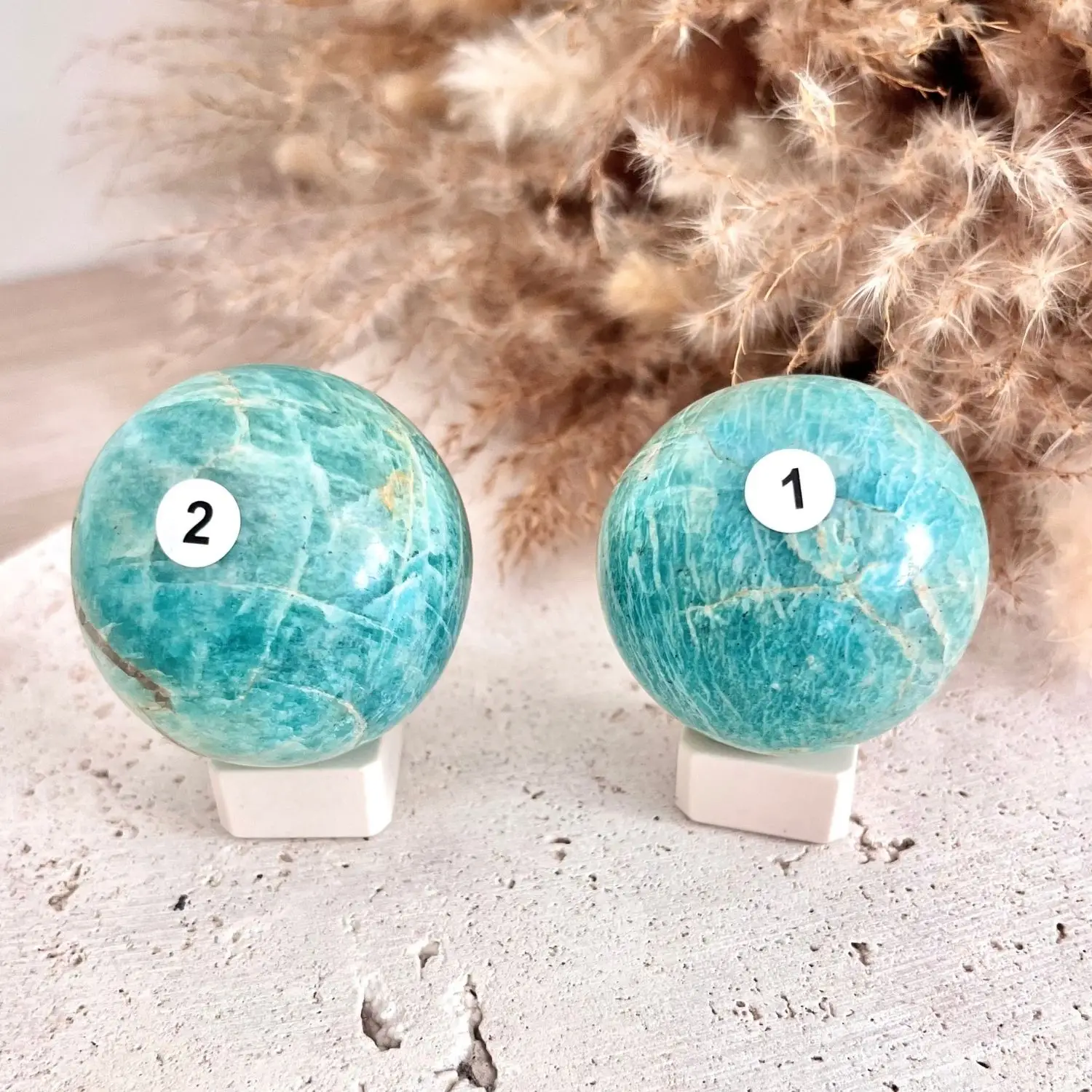 amazonite : sphère en amazonite, pierre de guérison émotionnelle