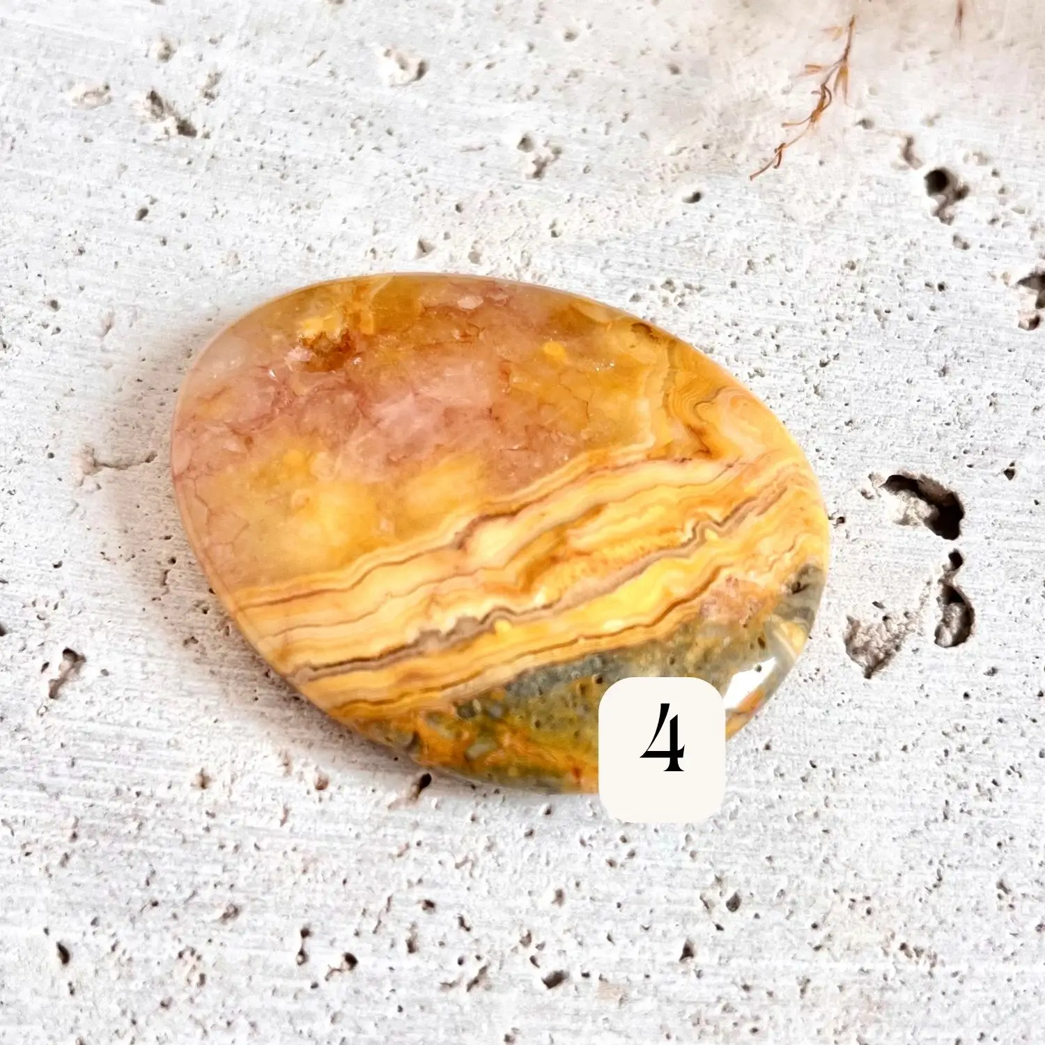 pierre naturelle agate crazy lace aux bienfaits de joie d'abondance et de dynamisme. mineraux de lithothérapie