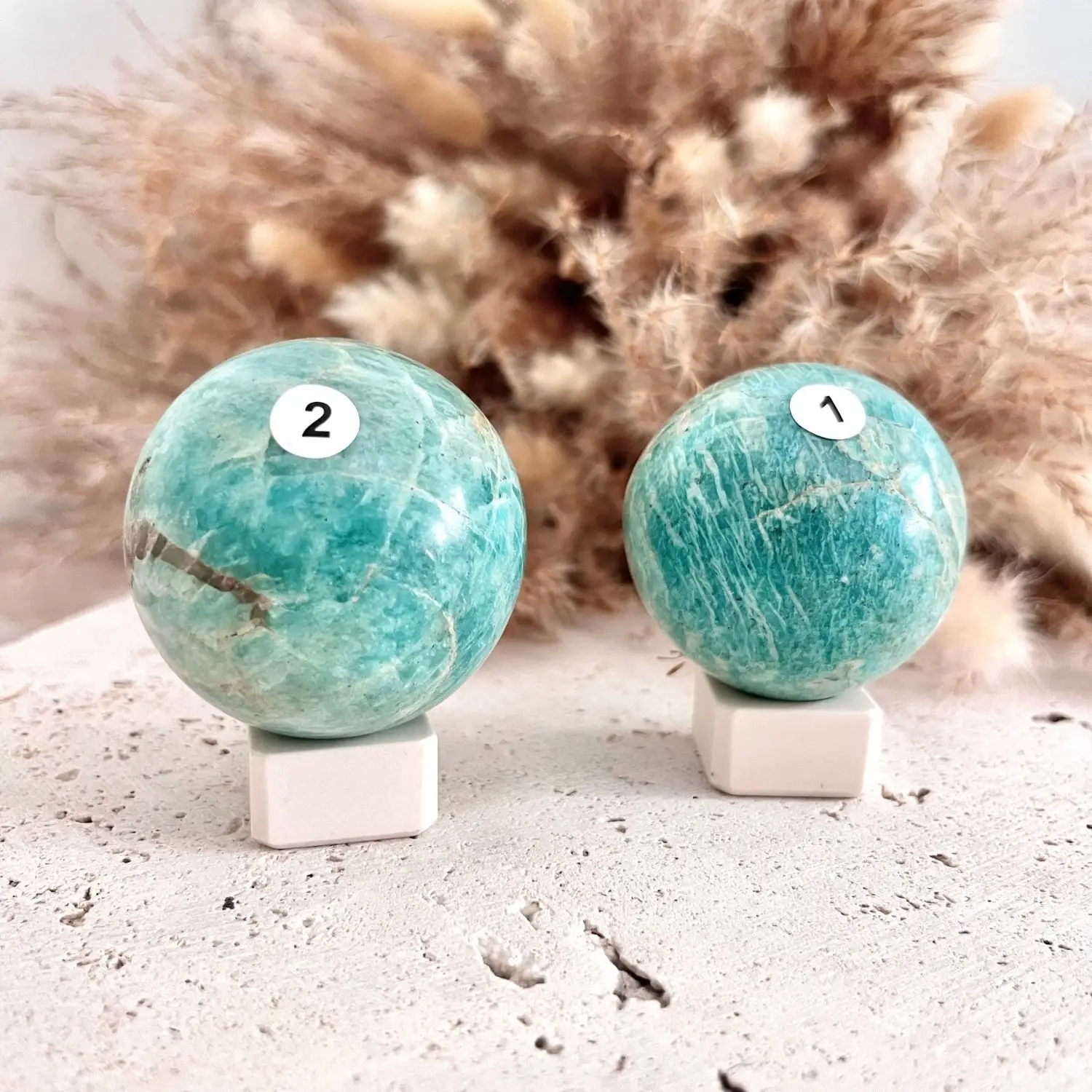 amazonite : sphère en amazonite, pierre de guérison émotionnelle