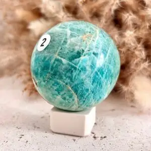 amazonite : sphère en amazonite, pierre de guérison émotionnelle