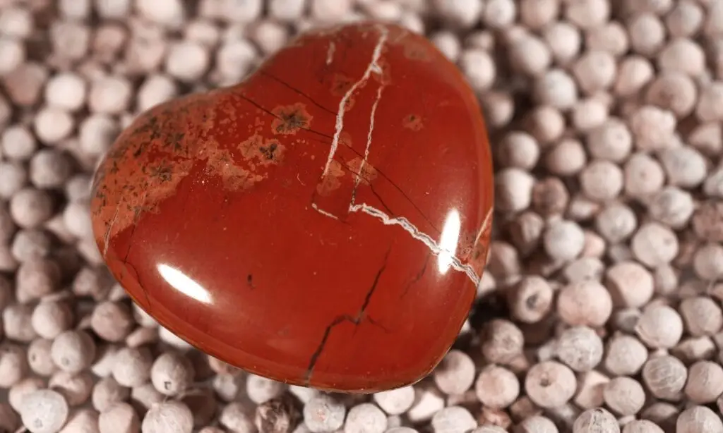 jaspe rouge bienfaits énergétiques et jaspe rouge vertus. jaspe rouge article