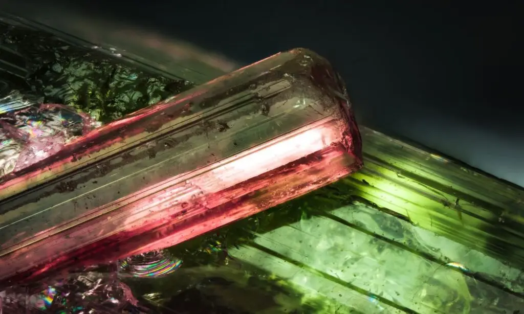 pierre de naissance octobre : tourmaline rose
